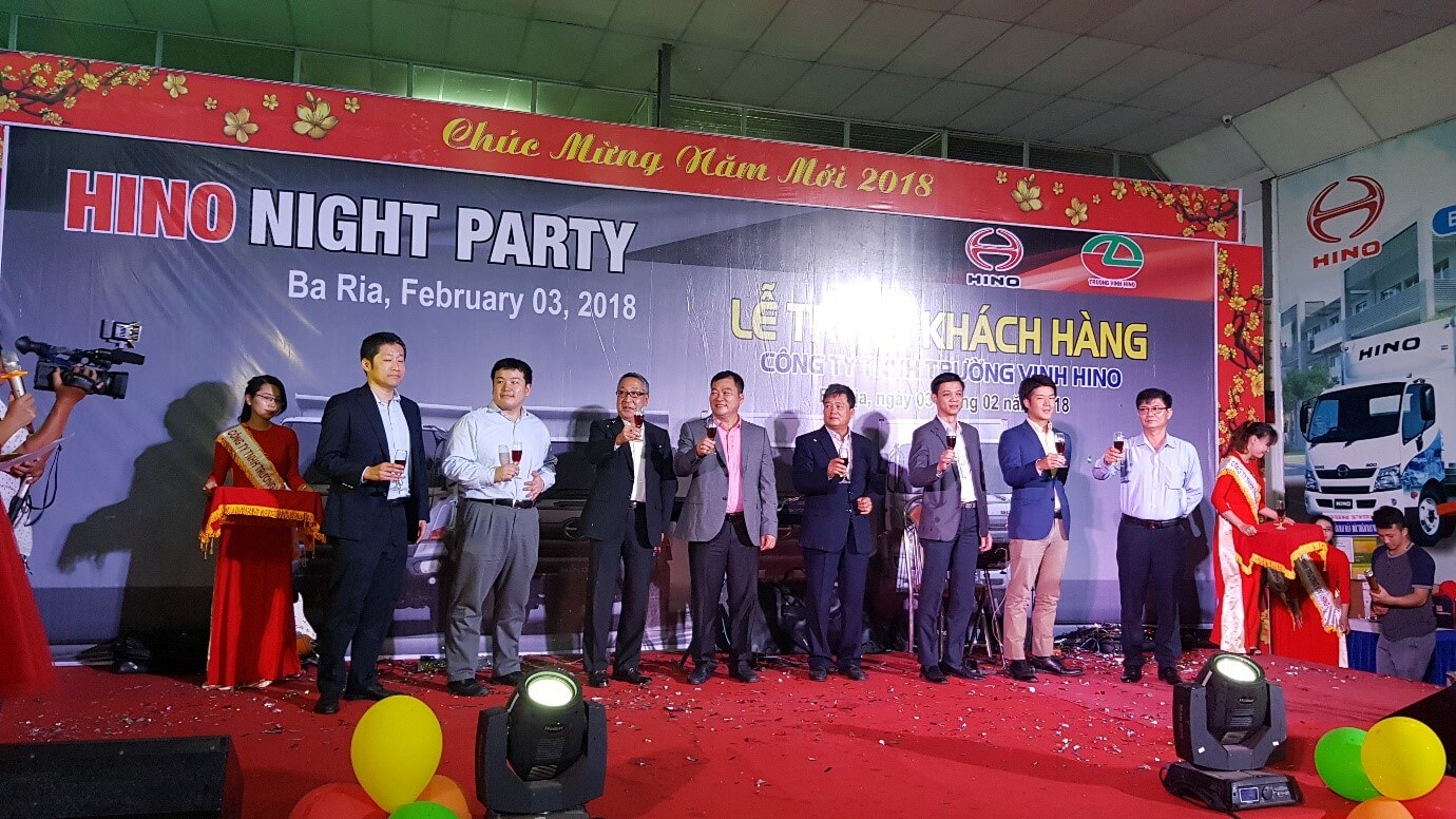 ĐẠI LÝ TRƯỜNG VINH TỔ CHỨC CHƯƠNG TRÌNH “TRI ÂN KHÁCH HÀNG” – HINO NIGHT 2017 TẠI CHI NHÁNH BÀ RỊA