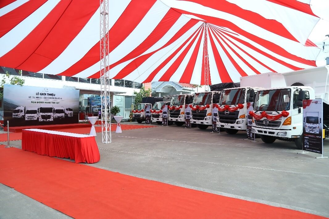 HINO NEW TRUCK LINE UP MEET EURO 4 STANDARD LAUNCHES EVENT AT VINH THINH DEALER