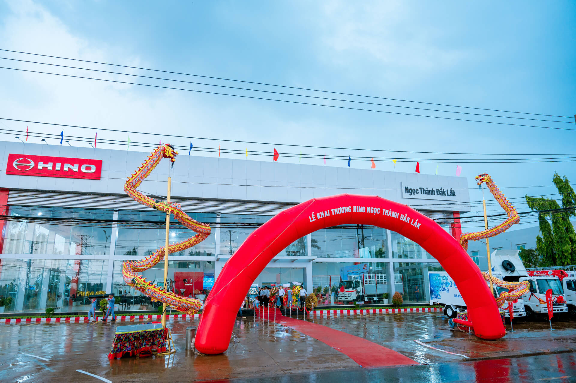 OPENING NEW DEALER HINO DAKLAK – NEW SHOWROOM WITH 3S STANDARD OF HINO MOTORS VIET NAM