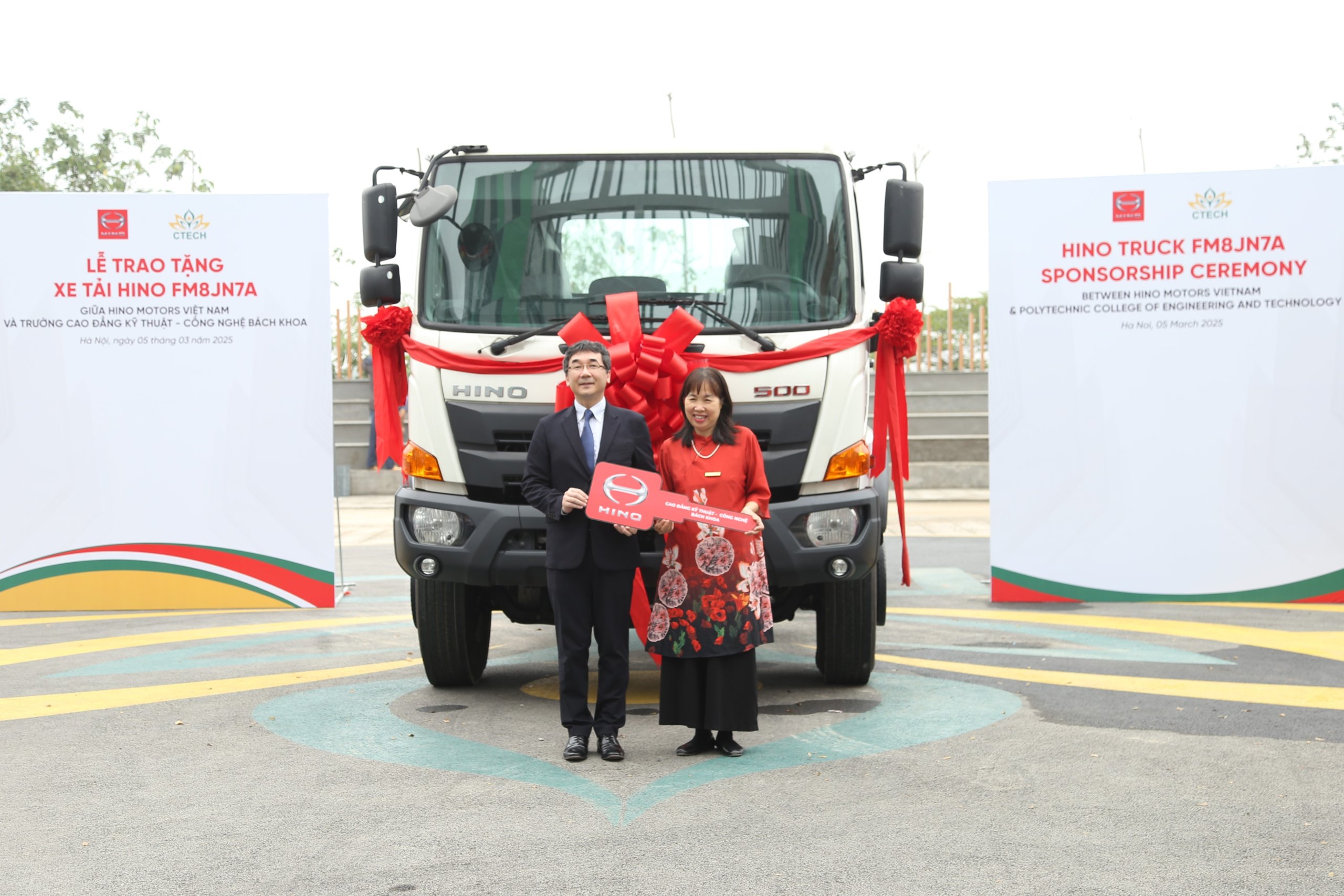 HINO MOTORS VIETNAM SPONSORS HINO FM TRUCK FOR THE POLYTECHNIC COLLEGE OF ENGINEERING AND TECHNOLOGY (CTECH)