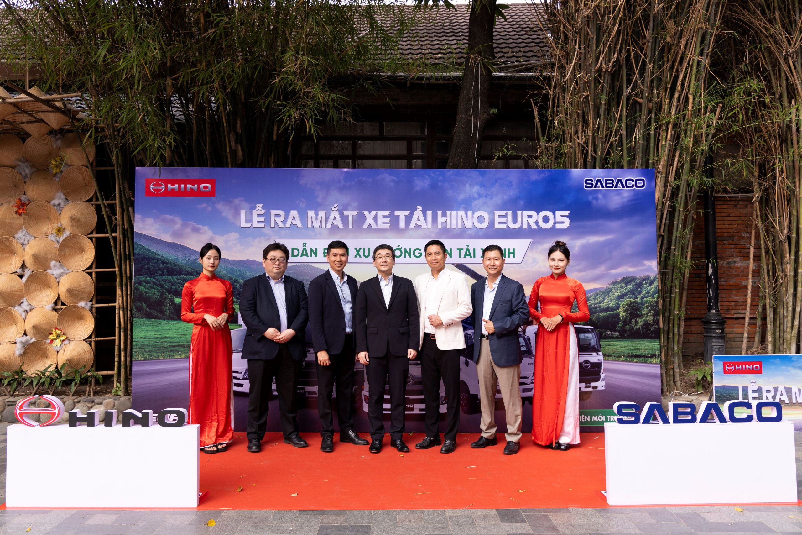 HINO MOTORS VIETNAM AUTHORIZED DEALER OFFICIALLY INTRODUCES THE HINO EURO5 TRUCK LINE