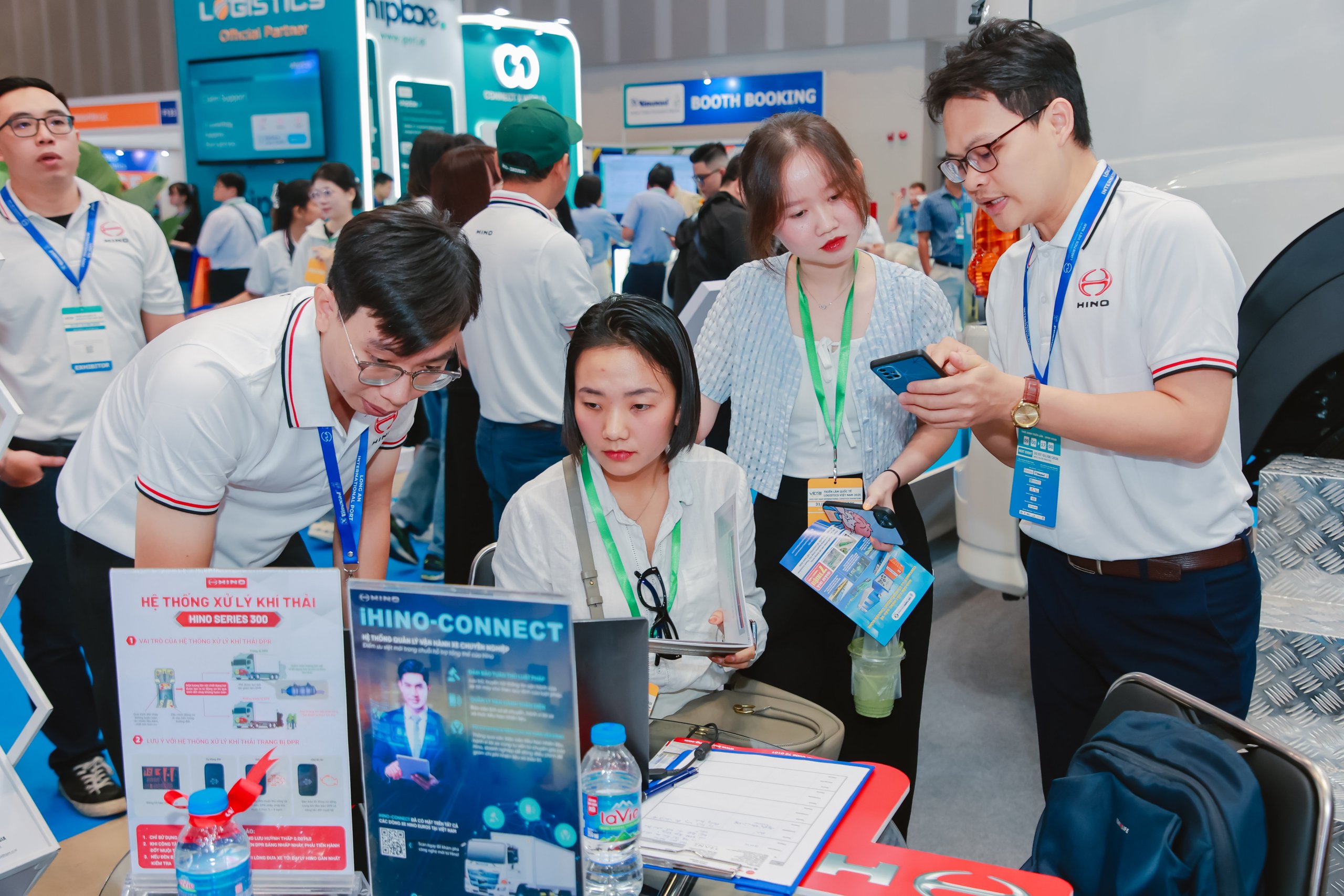 Visitors experienced the iHINO-CONNECT system firsthand at the event