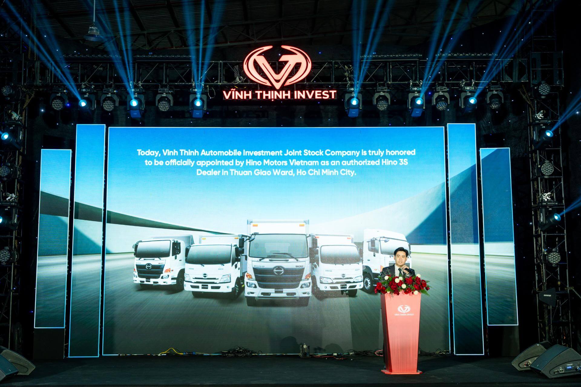 Ông Đồng Thế Mẫn – Tổng Giám Đốc Đại lý Hino Vĩnh Thịnh phát biểu tại sự kiện